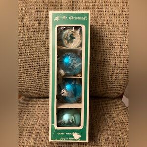 Vintage Mr. Christmas Box #7582 w/4 Ornaments (See Details)